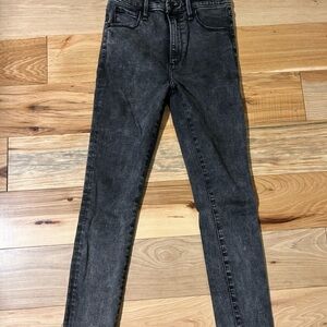 Abercrombie & Fitch Women's Gray Skinny Jeans